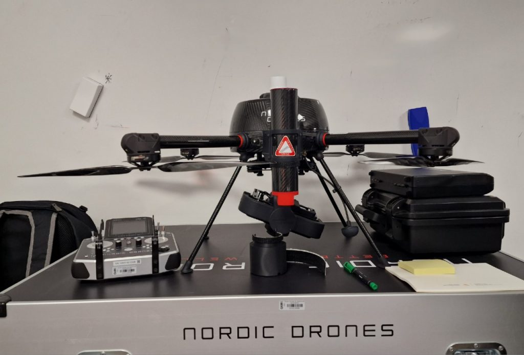 Campuskävely Oamkissa, jossa osallistujat pääsivät tutustumaan Campuksen tietojenkäsittelyn osastoon, painettavan elektroniikan laboratorioon sekä Artic drone LABsiin.